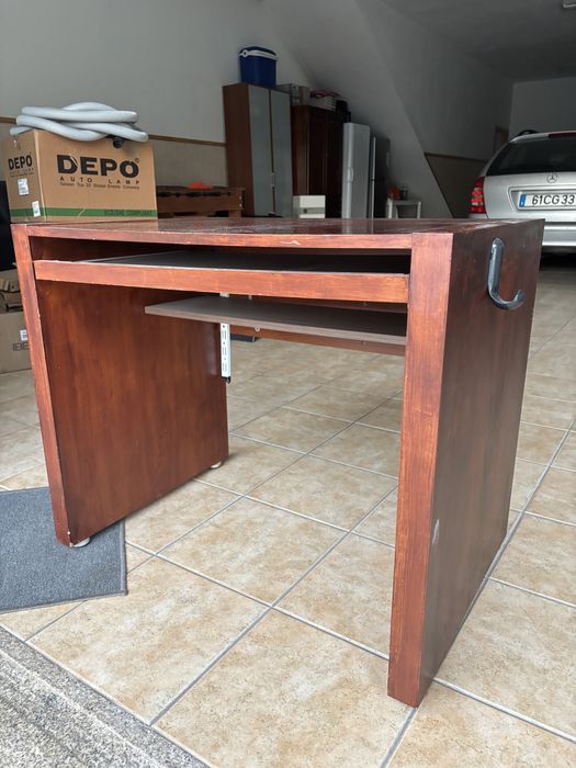 Secretaria em madeira