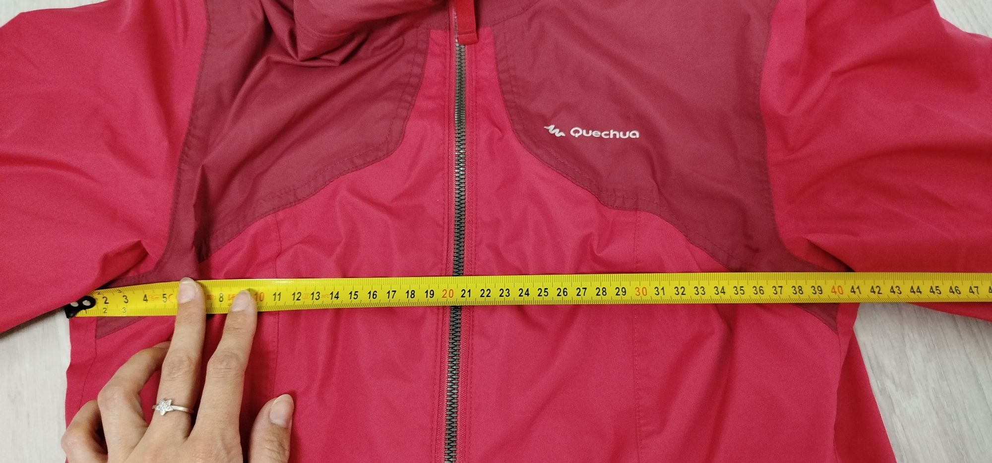 Kurtka wiatrówka Quechua r. XS
