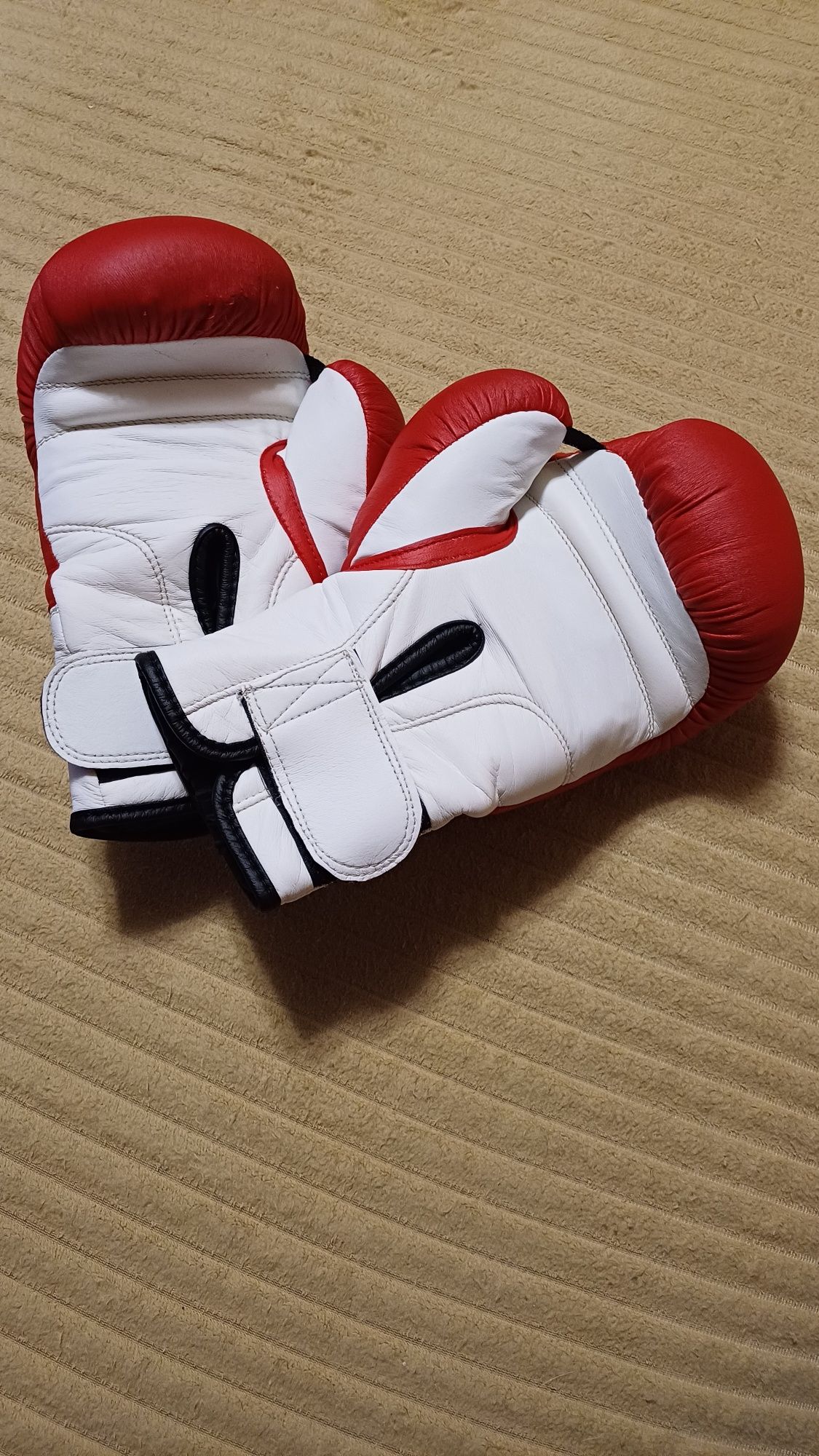 Боксерські рукавички 8oz