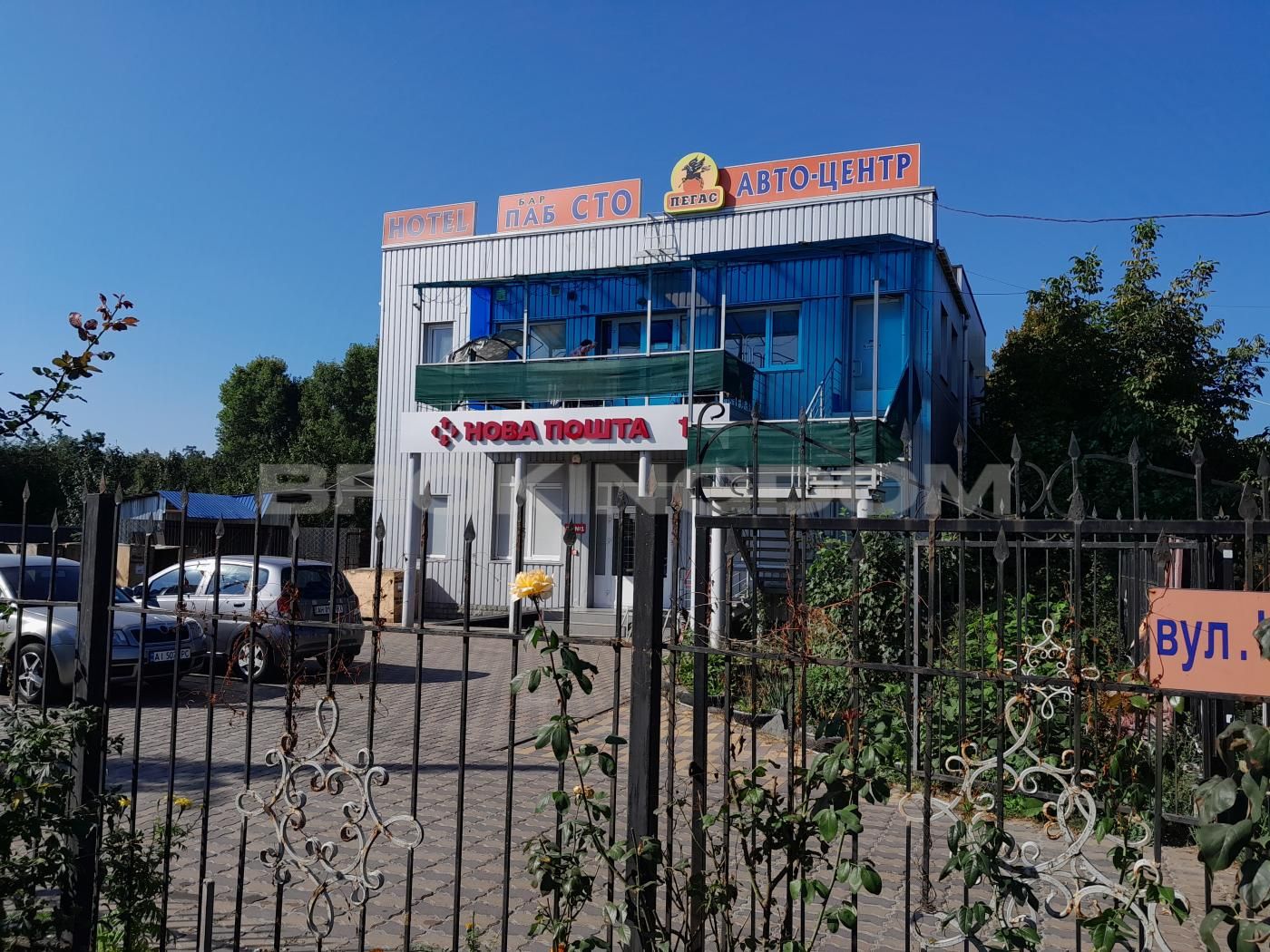 Продаж будинок, ділянка 11 сот, гараж