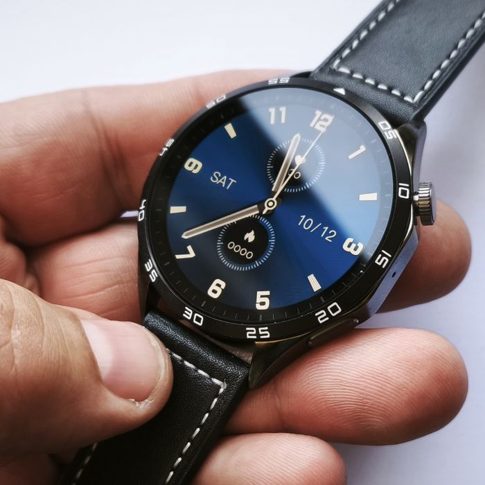 Стильные мужские смарт часы топ уровня.