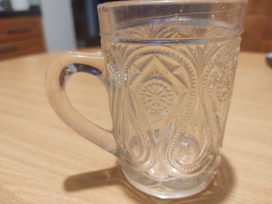 Kufelek przedwojenny szklany