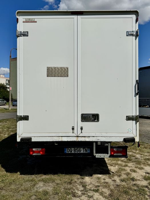 Iveco Daily 35C18 Kontener Zarejestrowany i Opłacony Bezwypadkowy