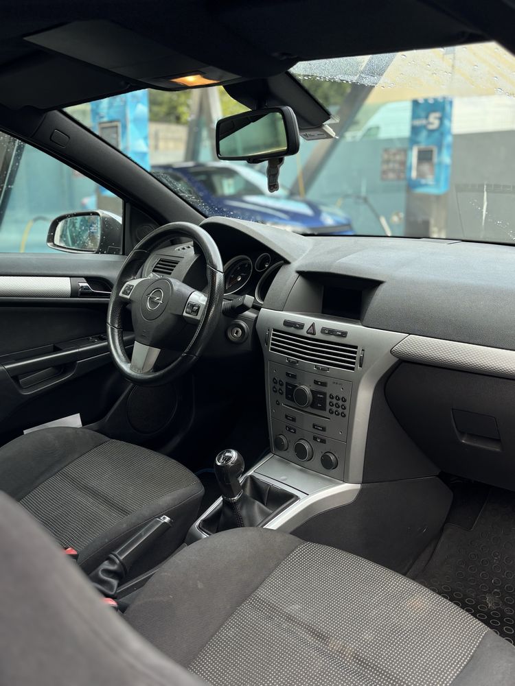 Opel Astra GTC 1.7 CDTi Sport – 100cv | Comercial | Nacional