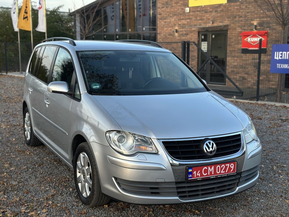 Продам Volkswagen Touran 2008