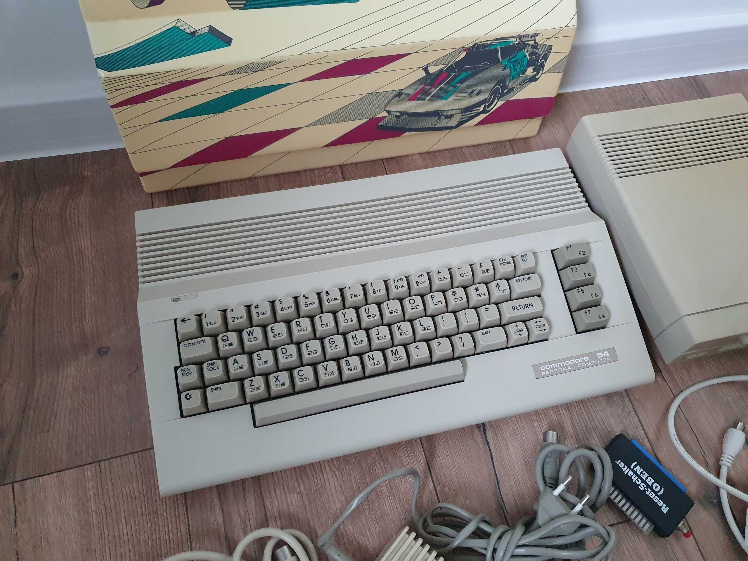 Commodore C64 + Commodore 1541-II + Zasilacze i inne