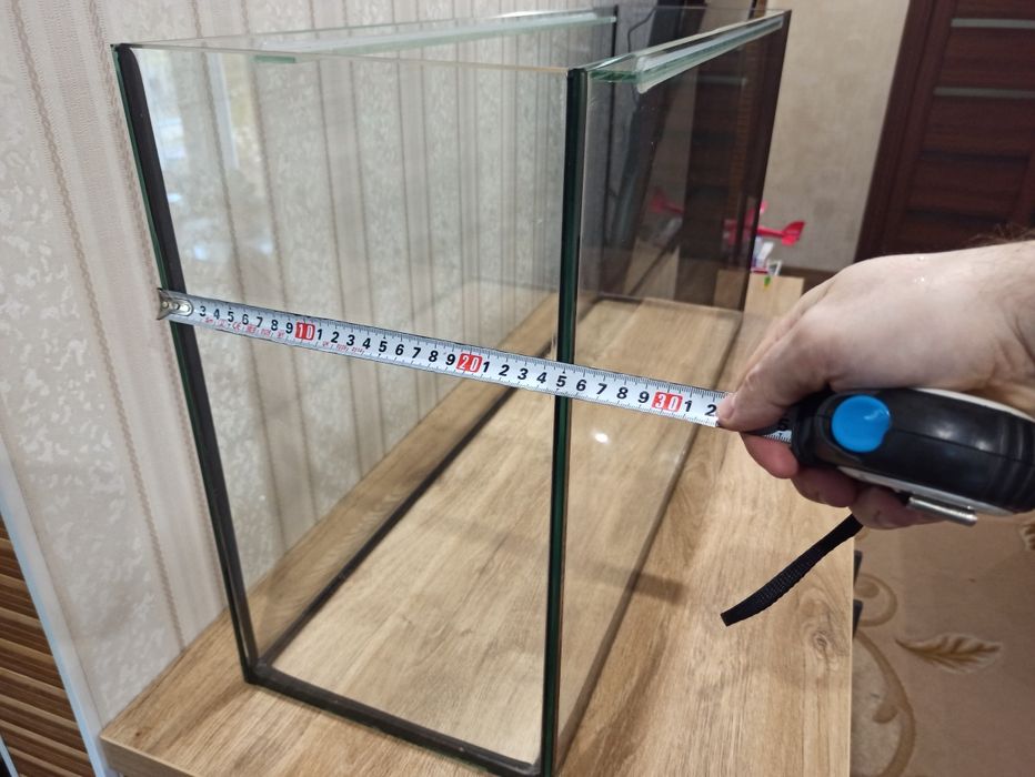 Продам акваріум на 100 літрів б/у