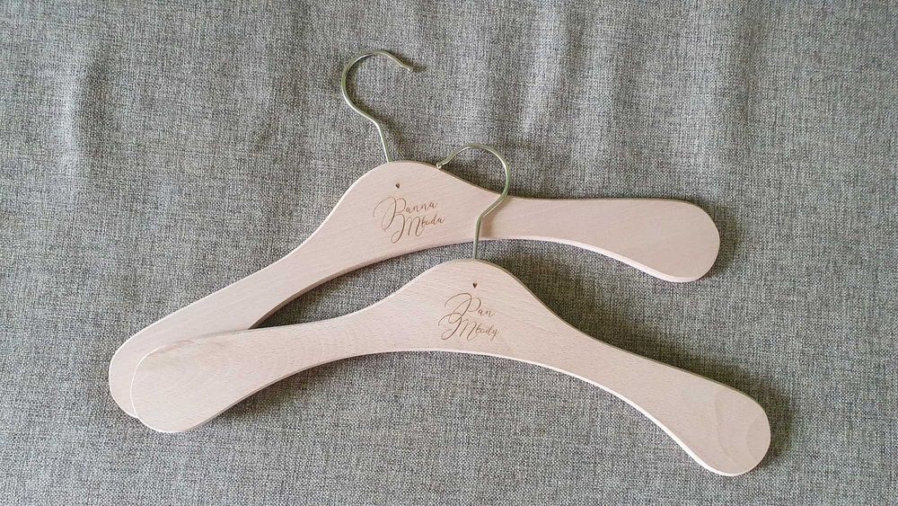 Wieszaki ślubne drewniane - Panna Młoda, Pan Młody