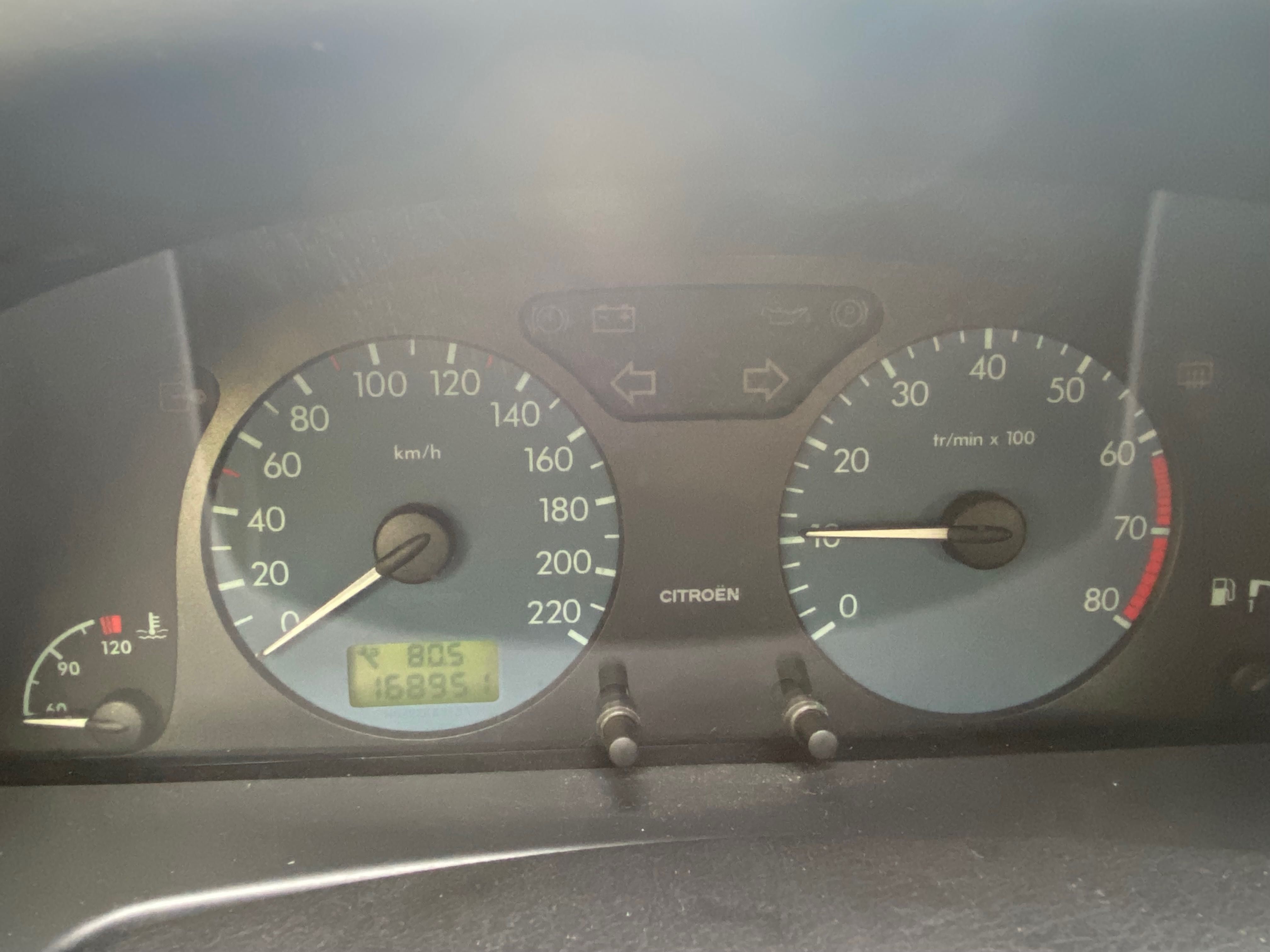 Citroen Xsara 1.4 gasolina do ano 2002