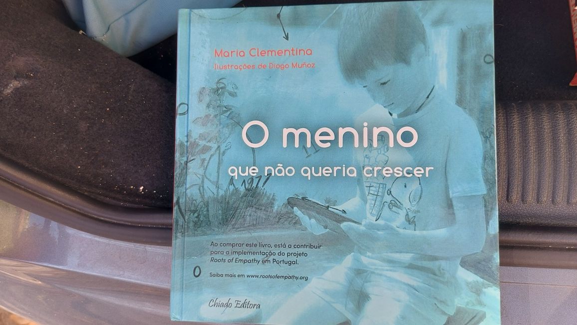 Livros variados do Plano Nacional de Educação