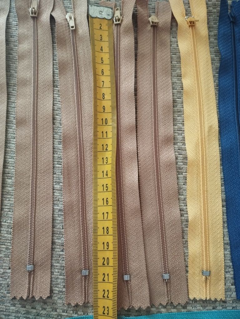 Подплечники, замочки молнії продам