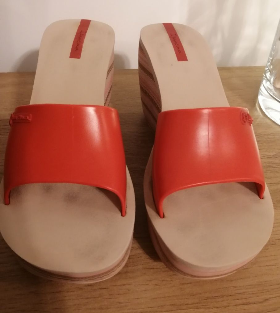 Klapki Ipanema koturny 39
