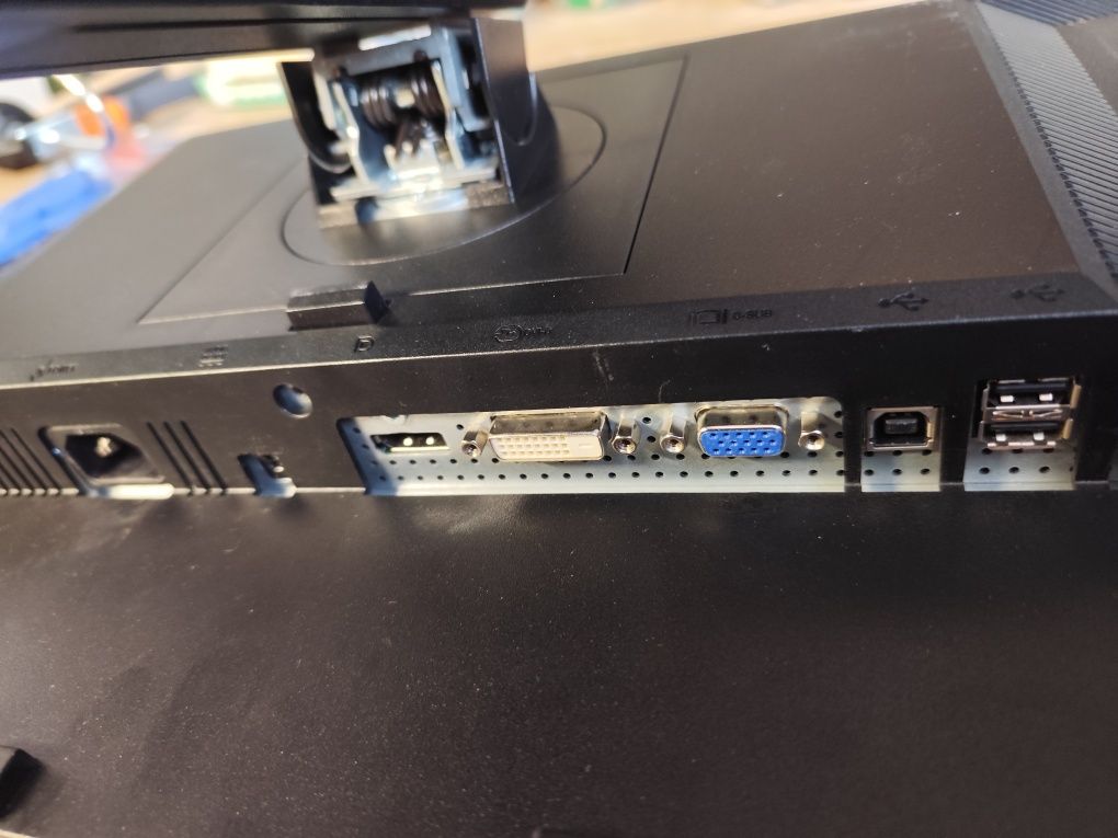 Monitor Dell 22 cale p2210
