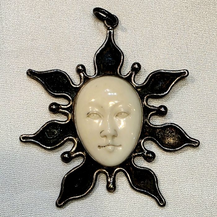 Oryginalny wosior słońce