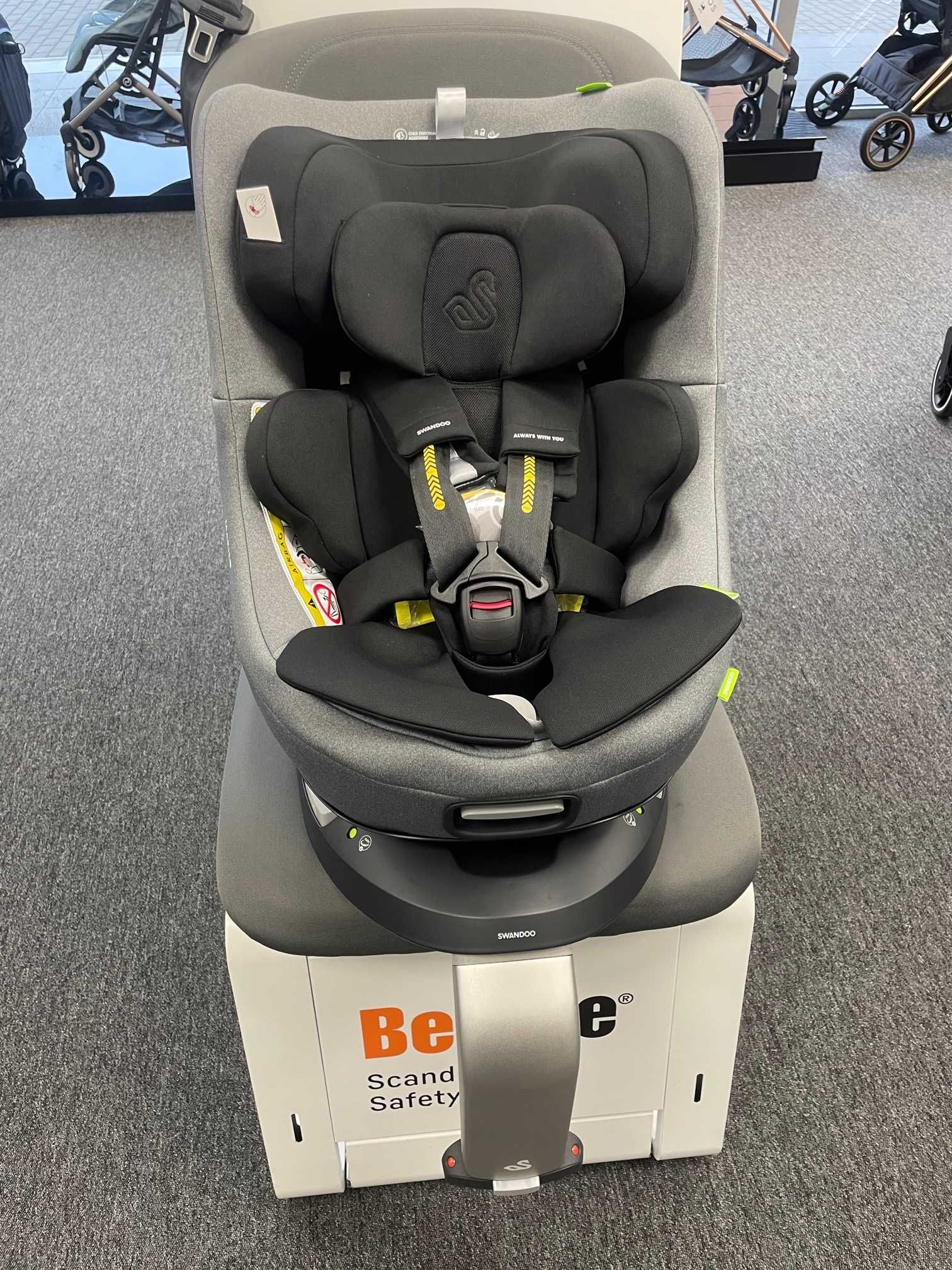 NOWY SWANDOO MARIE 5 i-Size fotelik 40-105 cm / 0-18 kg