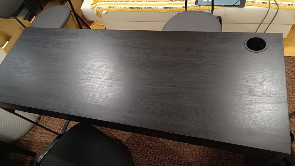 Secretária IKEA como nova
