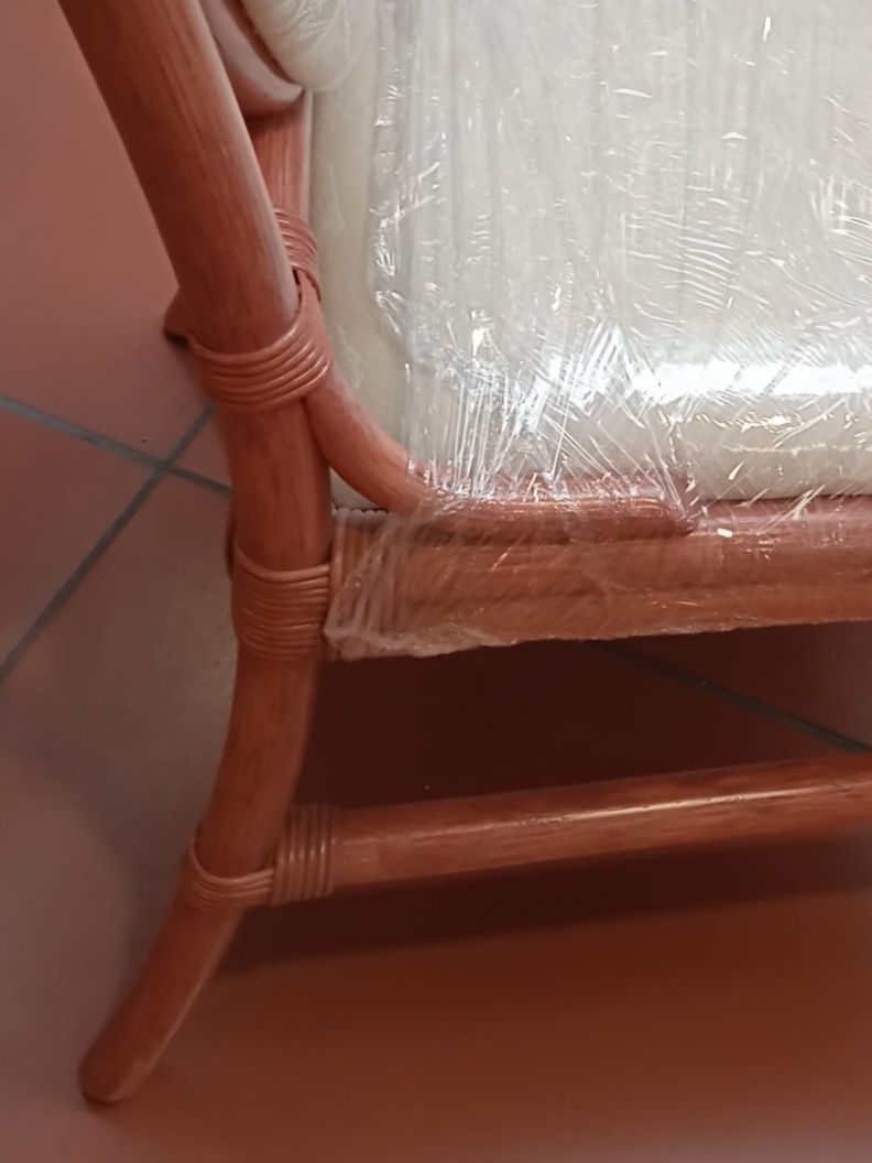 Zestaw 4 KRZESEŁ marki Varaschin włoskie rattan różowy ecru jak nowe