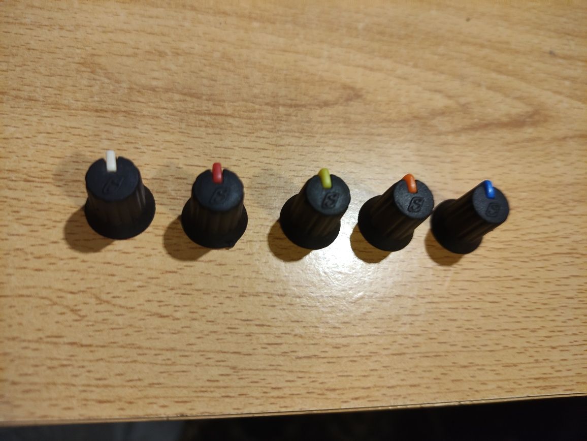 knobs universais