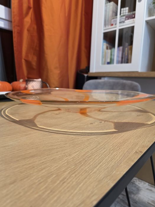 Продам блюдо, на Хелловін!!! d 44-46, масивне скляне, візерунок влитий