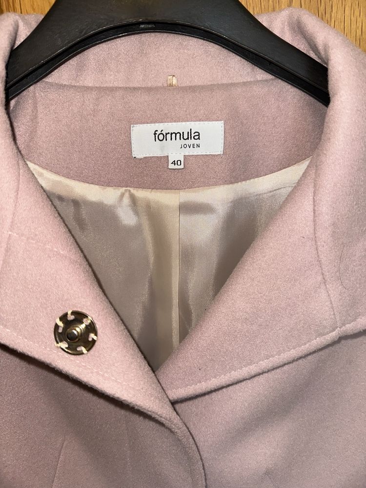 Sobretudo de Senhora da Formula Jovem do El Corte Inglés