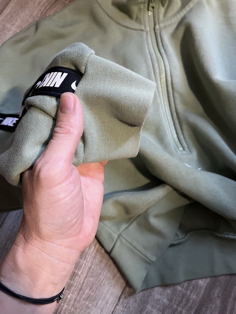 Оригінальний укорочений світшот Nike