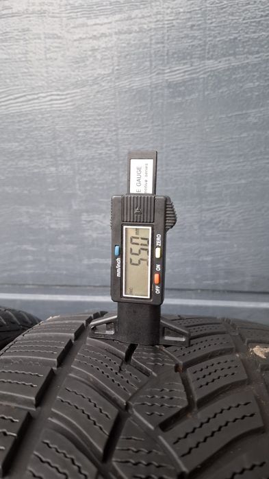 Goodyear 225/45 R18 UltraGrip 2022