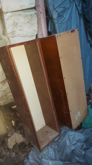 Книжні полички,стіл і стул дитячий