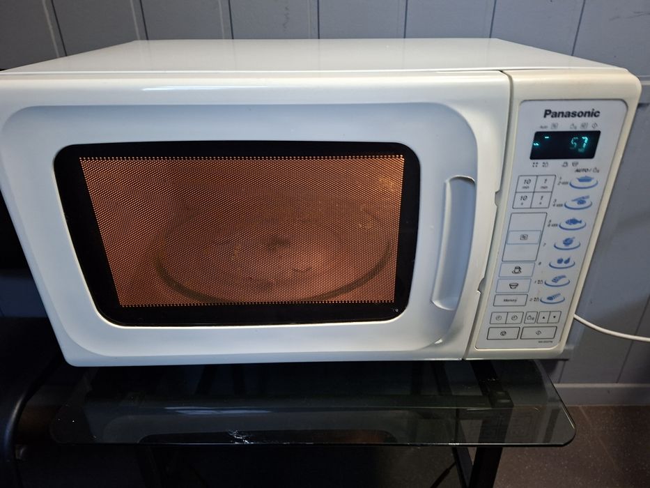 Kuchenka mikrofalowa piekarnik elektryczny