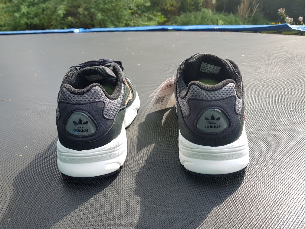 Nowe buty Adidas yung 96 rozmiar 36 i 2/3