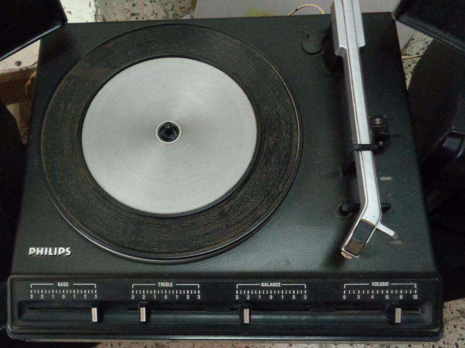 Gira discos vintage Philips portatil 351