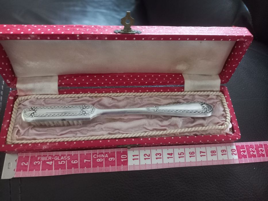 Escova de prata com estojo