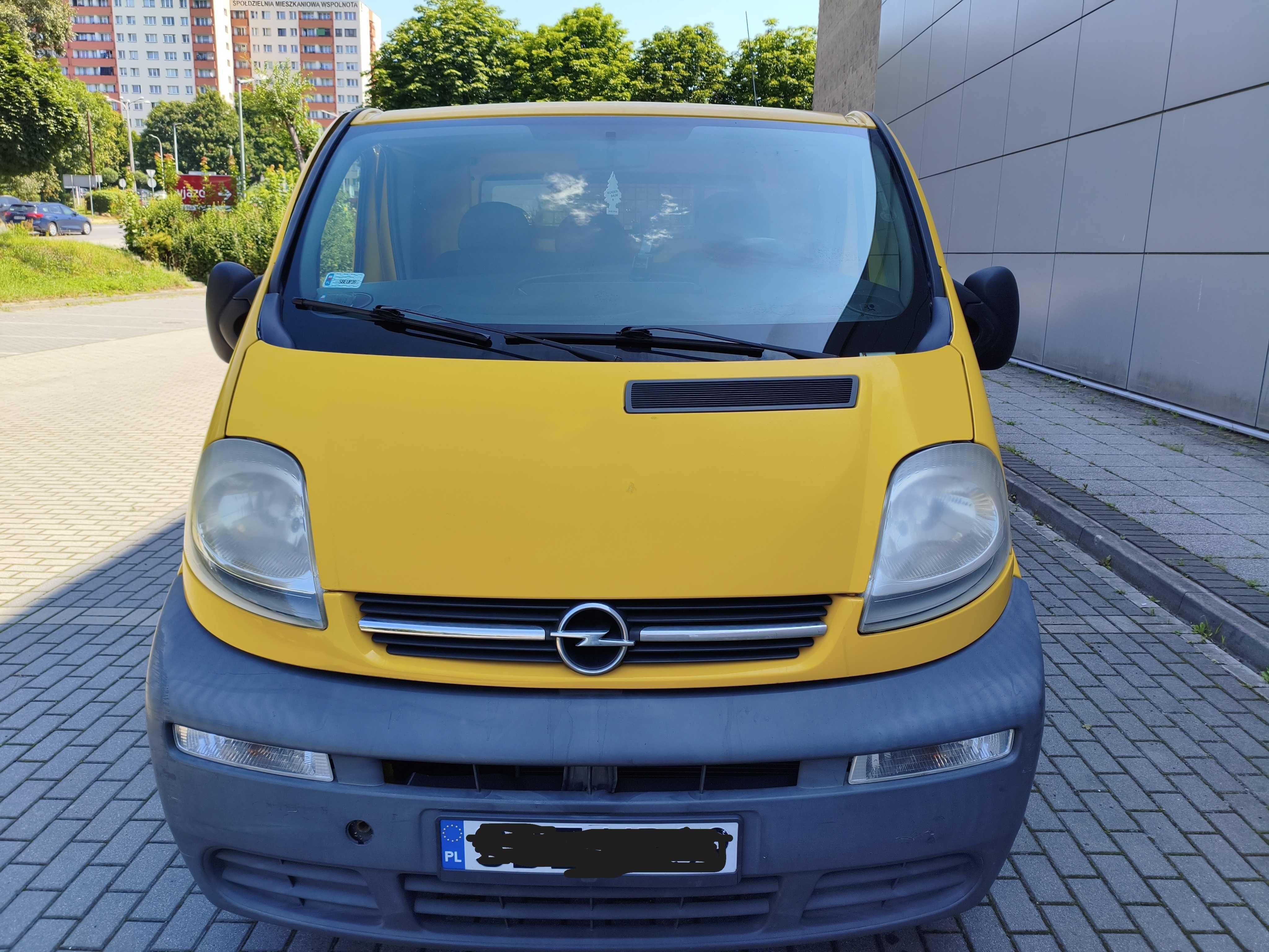 Sprzedam Opla Vivaro  1,9 diesel furgon 2004r