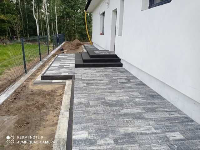 Brukarstwo, układanie kostki brukowej, usługi brukarskie