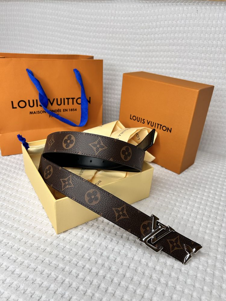 Ремінь в стилі LV