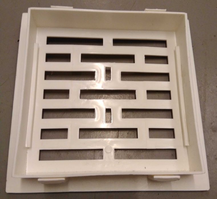 Kratki wentylacyjne białe