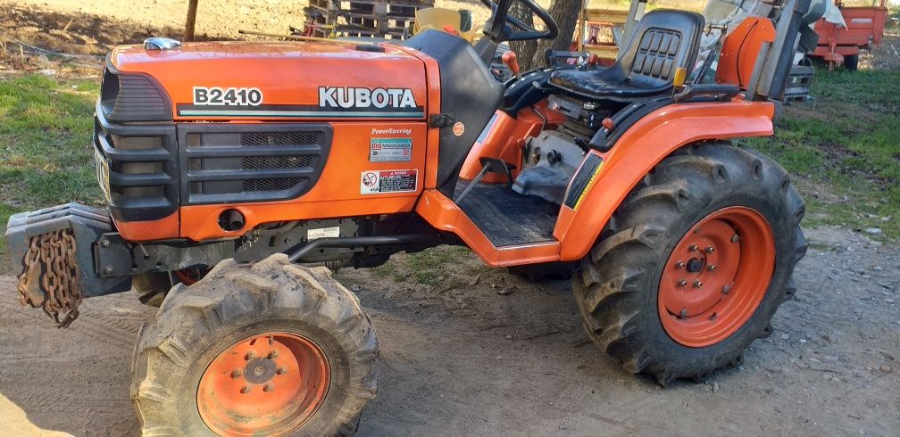 Tractor KUBOTA B2410