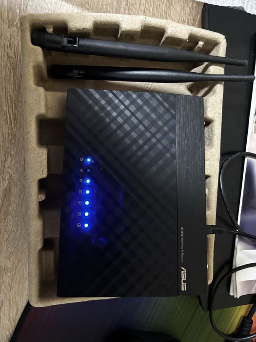 Продам роутер  ASUS RT-N12E (N300)