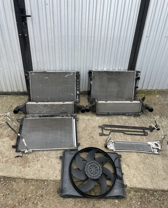 Розборка Радіатор основний інтеркуллера  2.1 2.2 3.0 w212 e class