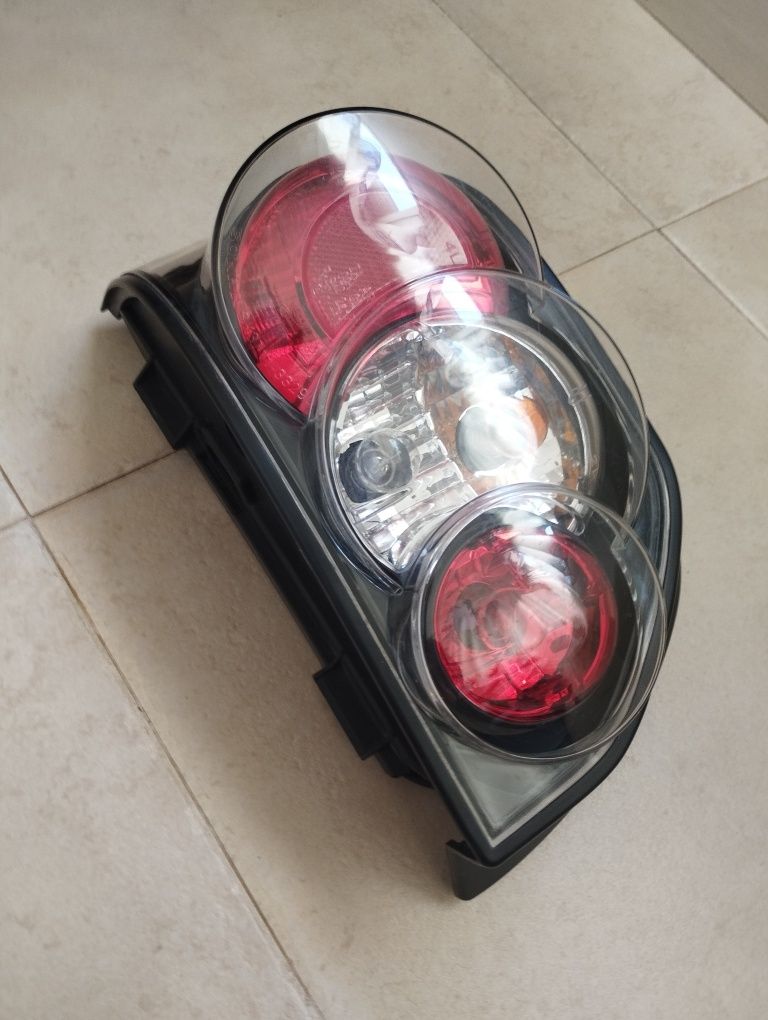 Faróis traseiro do Clio Mk1