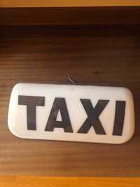 Kogut taxi z dużym magnesem