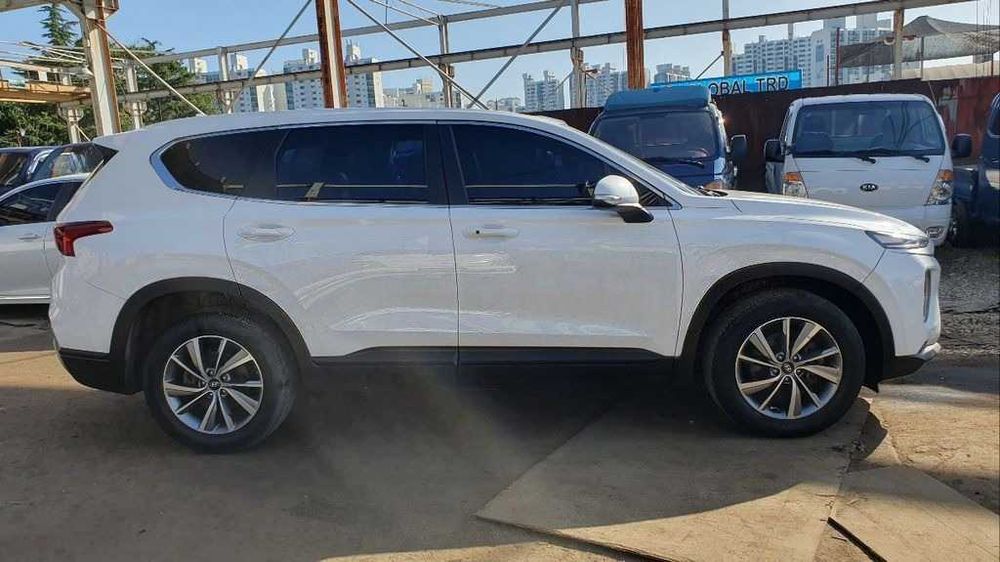 Hyundai Santa Fe 2WD