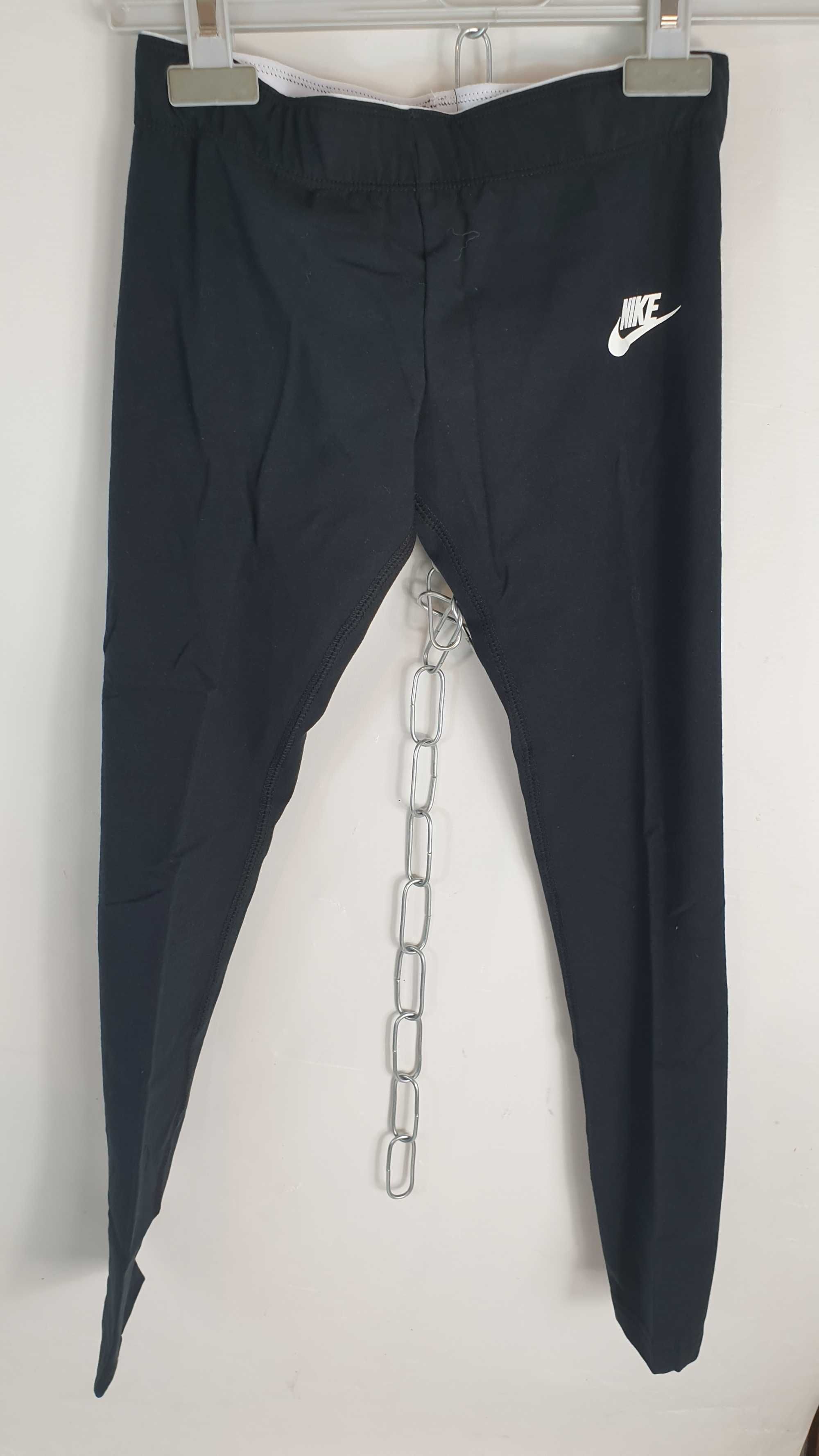 Legginsy dziewczęce Nike  r. 128-137 cm nowe