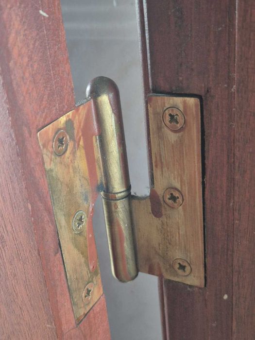 Porta de madeira para interiores 2,07 m x 59,50 cm em excelente estado