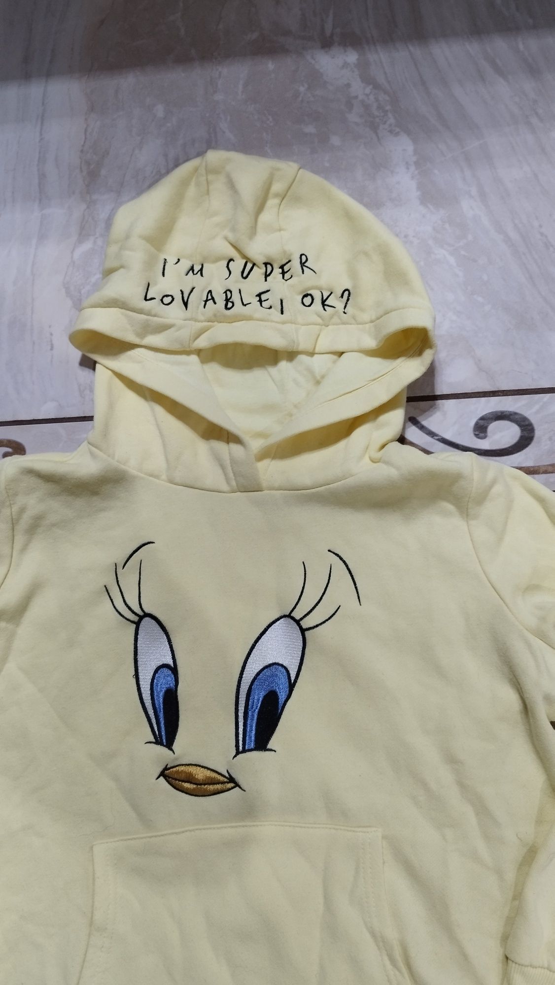 Bluza z kapturem tweety. Reserved