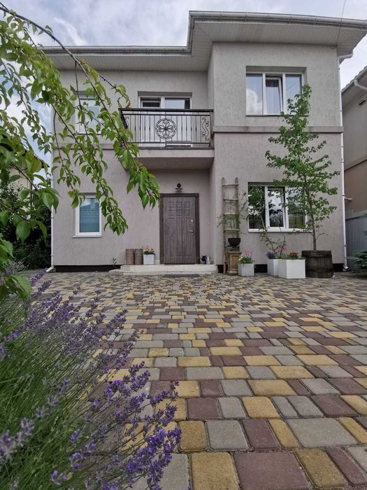 Проється сучасний будинок з ремонтом! Петропавлівська Борщагівка