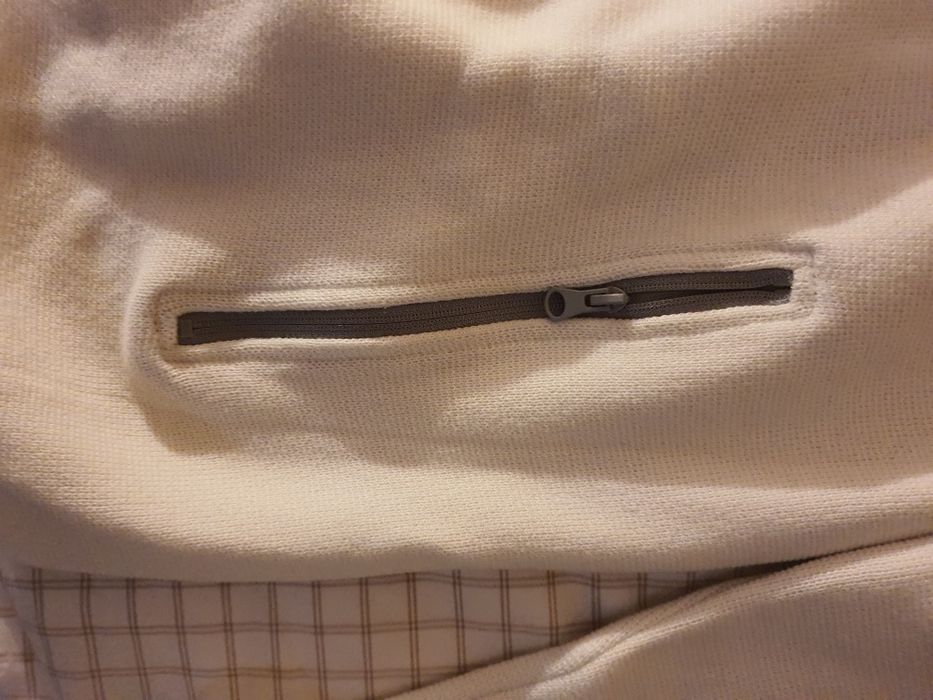 Bluza Celio biała, grubo szyta, na zamek roz.xxl