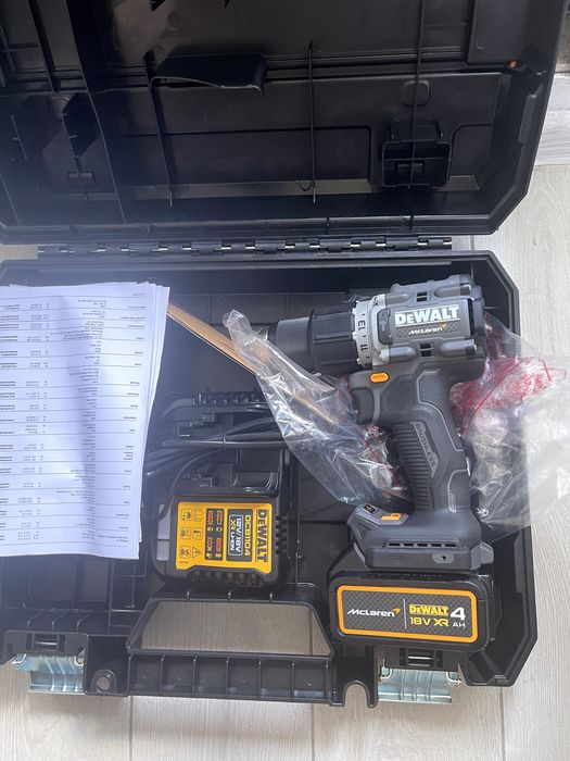 Шуруповерт ударний акумуляторний DeWalt DCD85MM1T