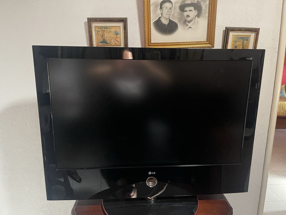Televisão lg em bom estado