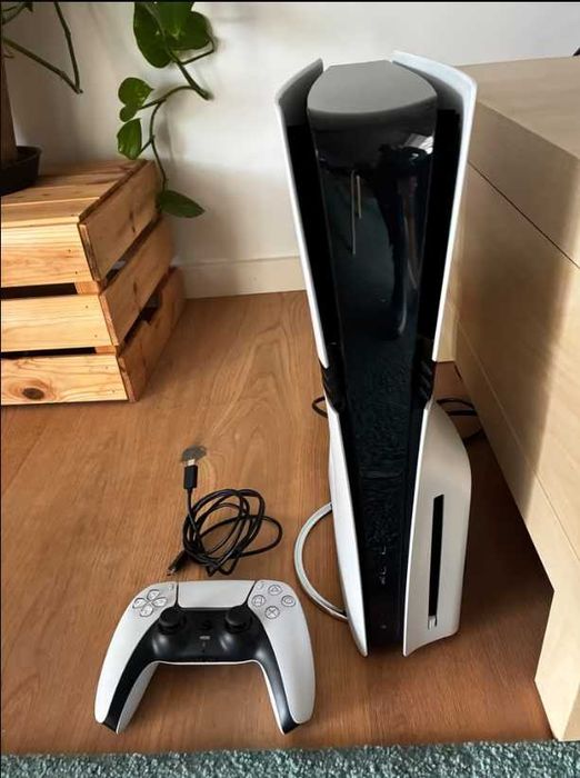 PlayStation 5 Pro z napędem