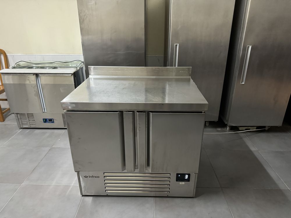 Armario frigorifico , balcão frigorifico ,mesa de trabalho com frio